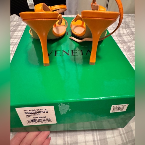 Bottega Veneta Orange Strappy Square-Toe Heeled Sandals - Picture 5 of 5